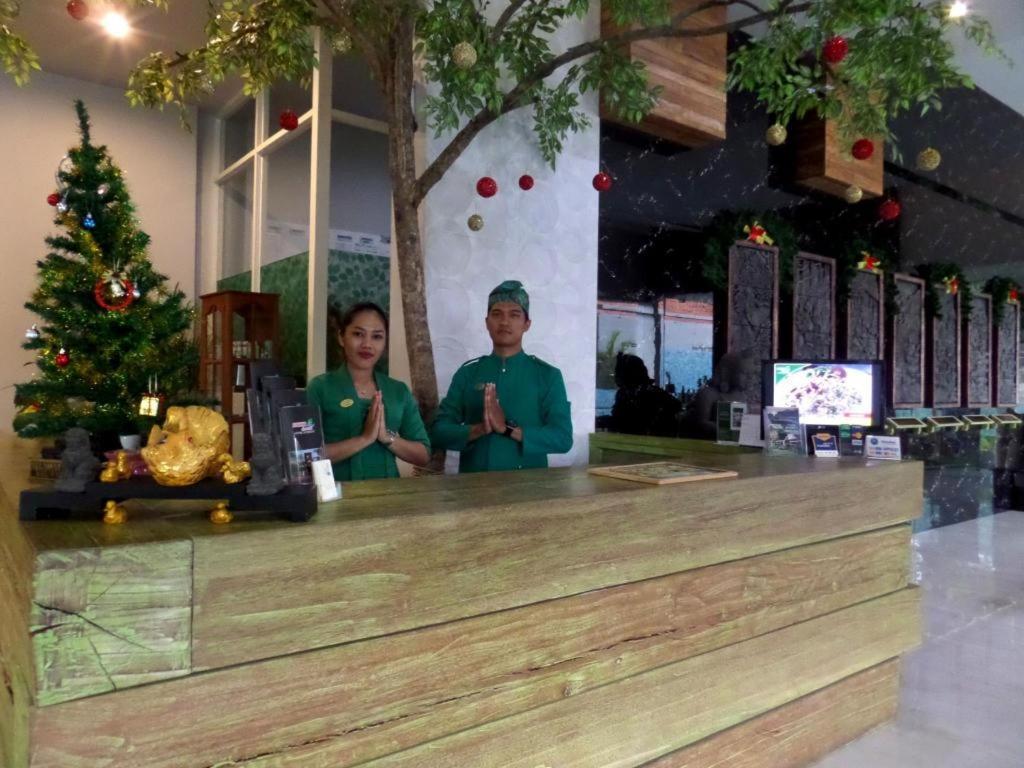 Bukit Daun Hotel And Resort Kediri  Exterior photo