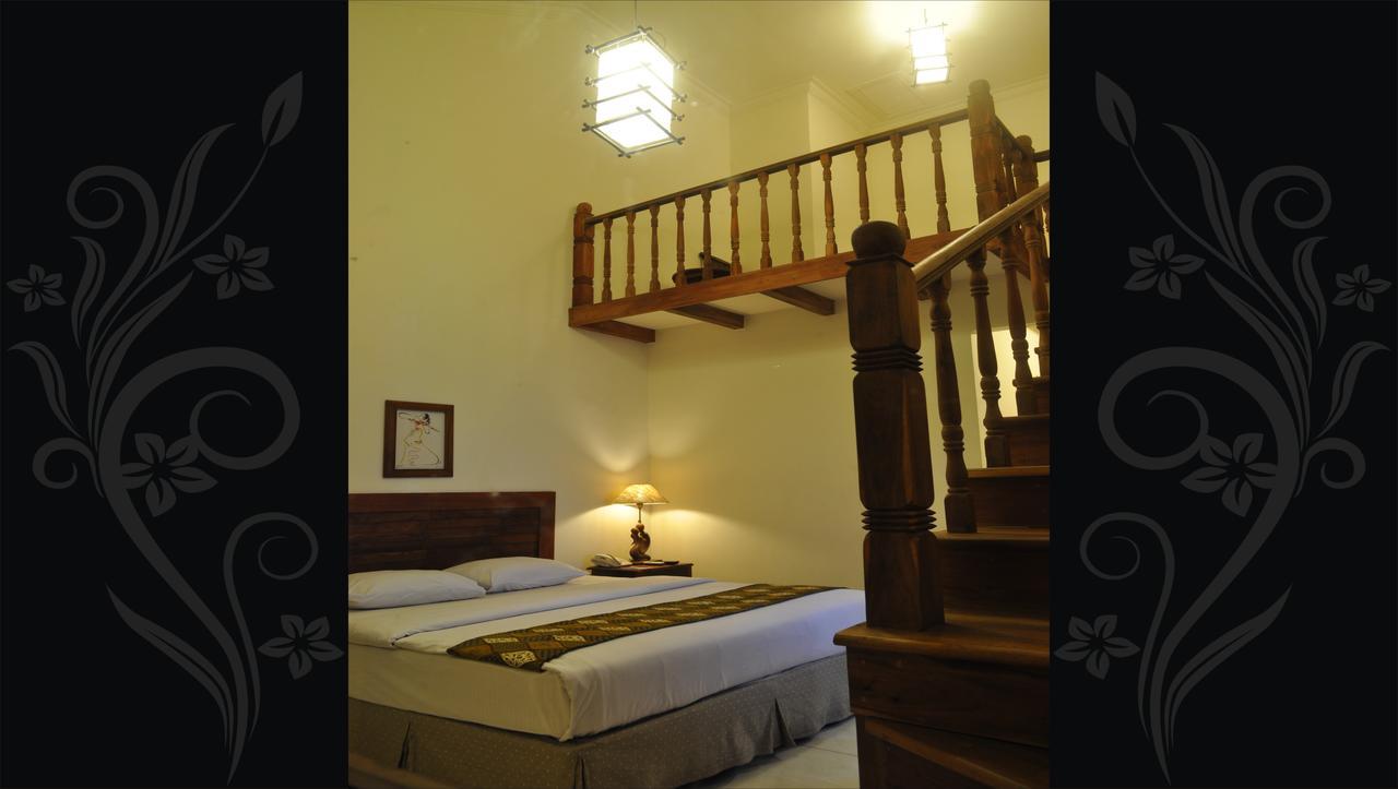 Bukit Daun Hotel And Resort Kediri  Exterior photo