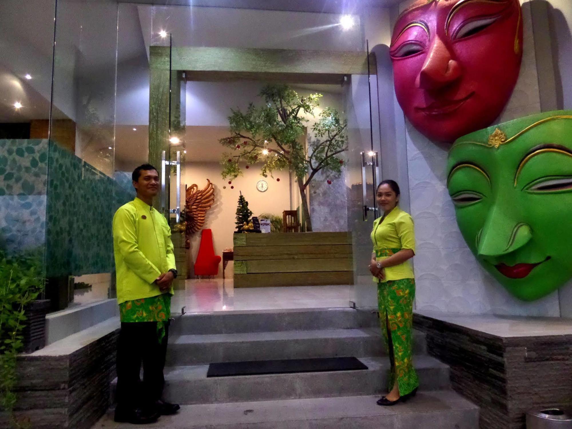 Bukit Daun Hotel And Resort Kediri  Exterior photo