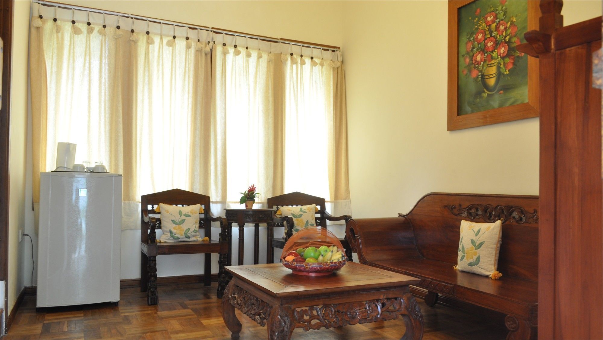 Bukit Daun Hotel And Resort Kediri  Exterior photo
