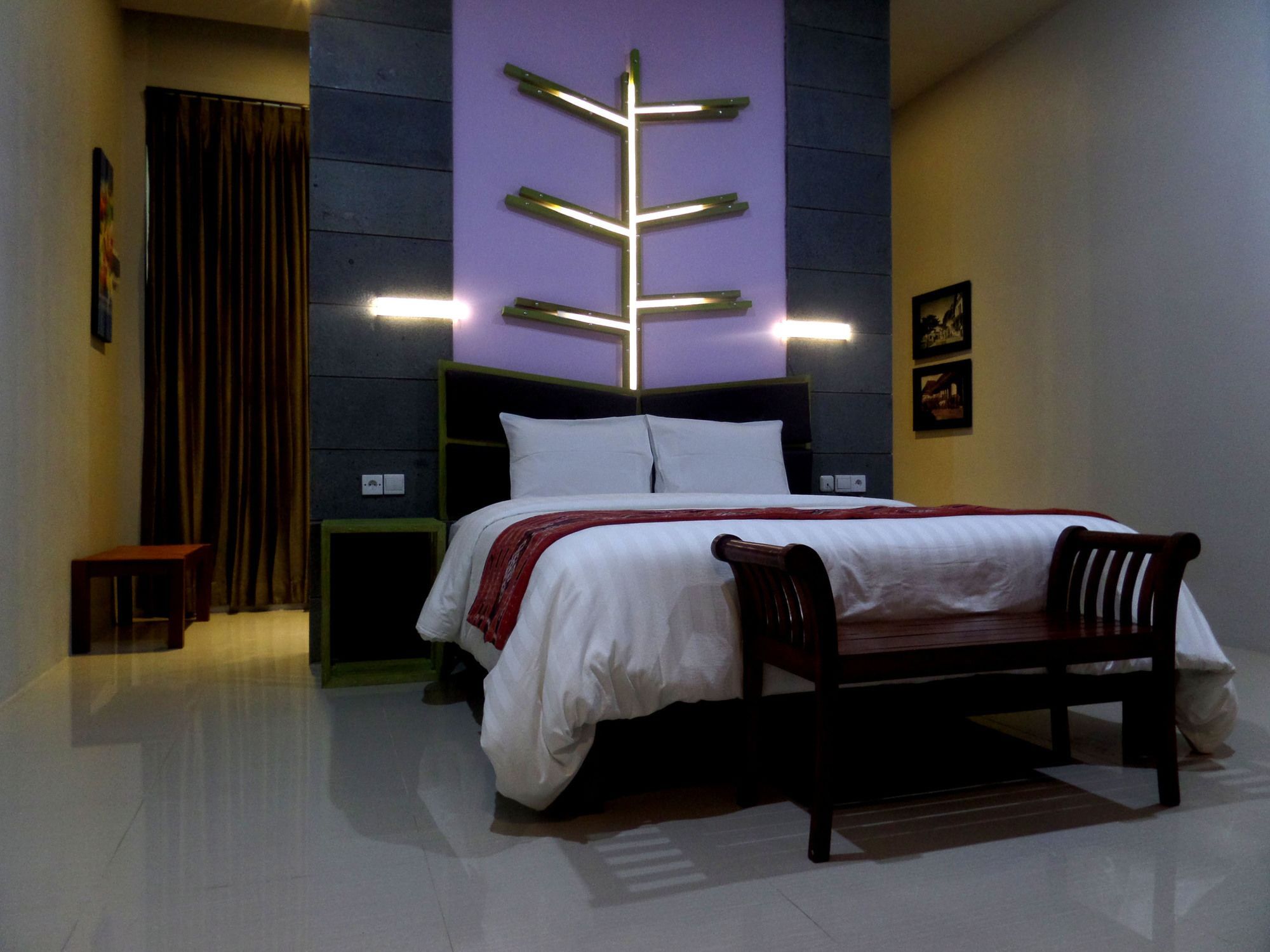 Bukit Daun Hotel And Resort Kediri  Exterior photo